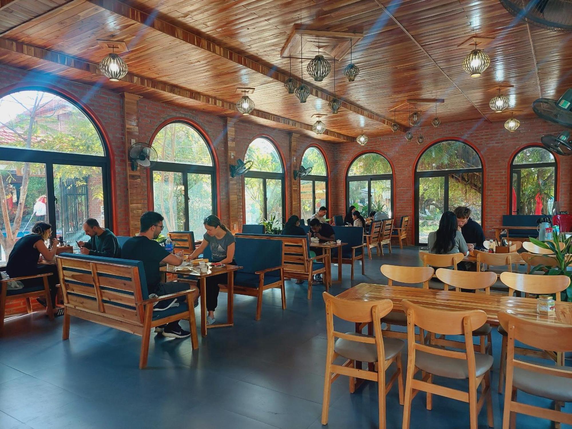 Ninh Binh Mountain Side Homestay & Cafe エクステリア 写真