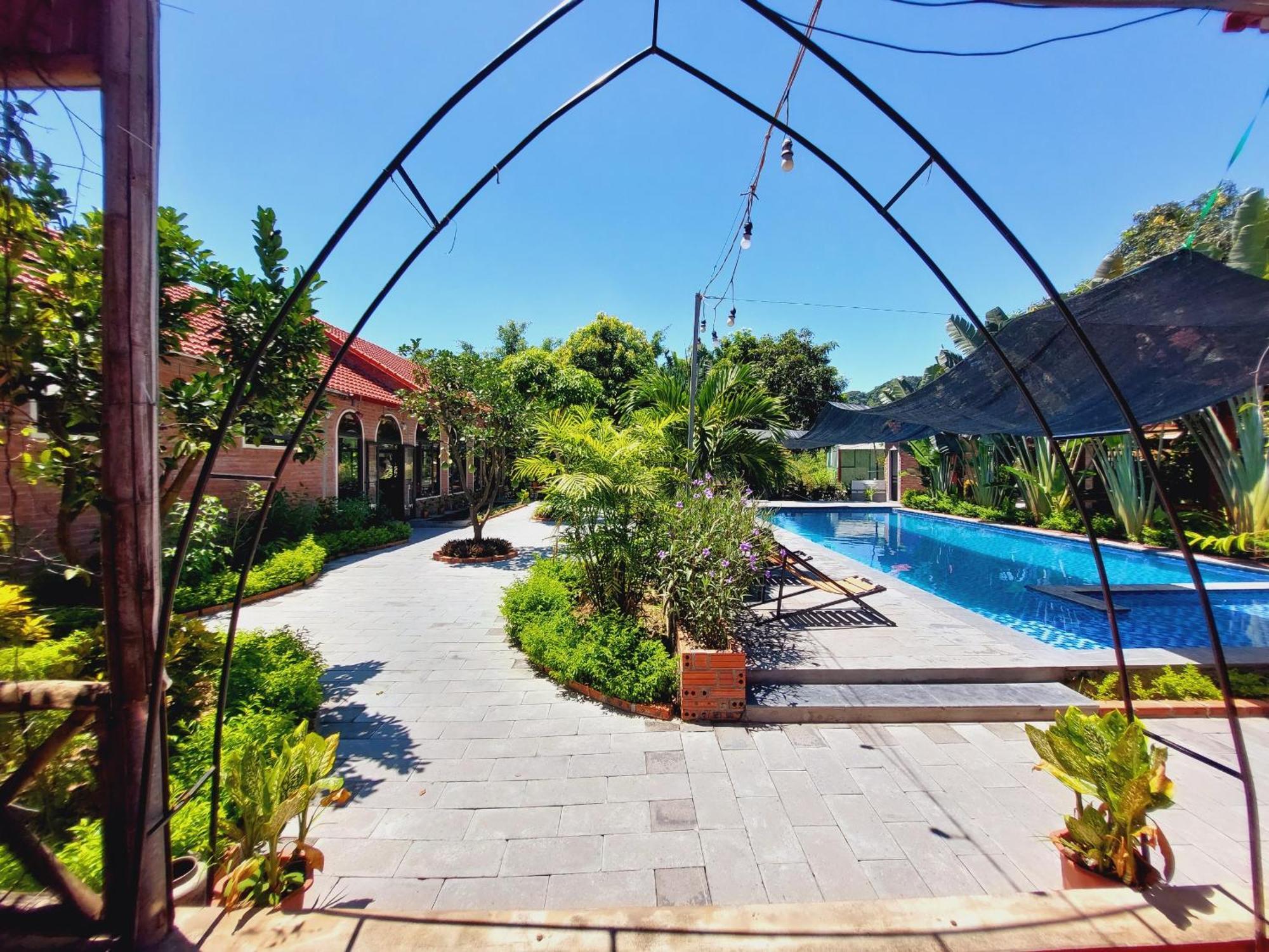 Ninh Binh Mountain Side Homestay & Cafe エクステリア 写真